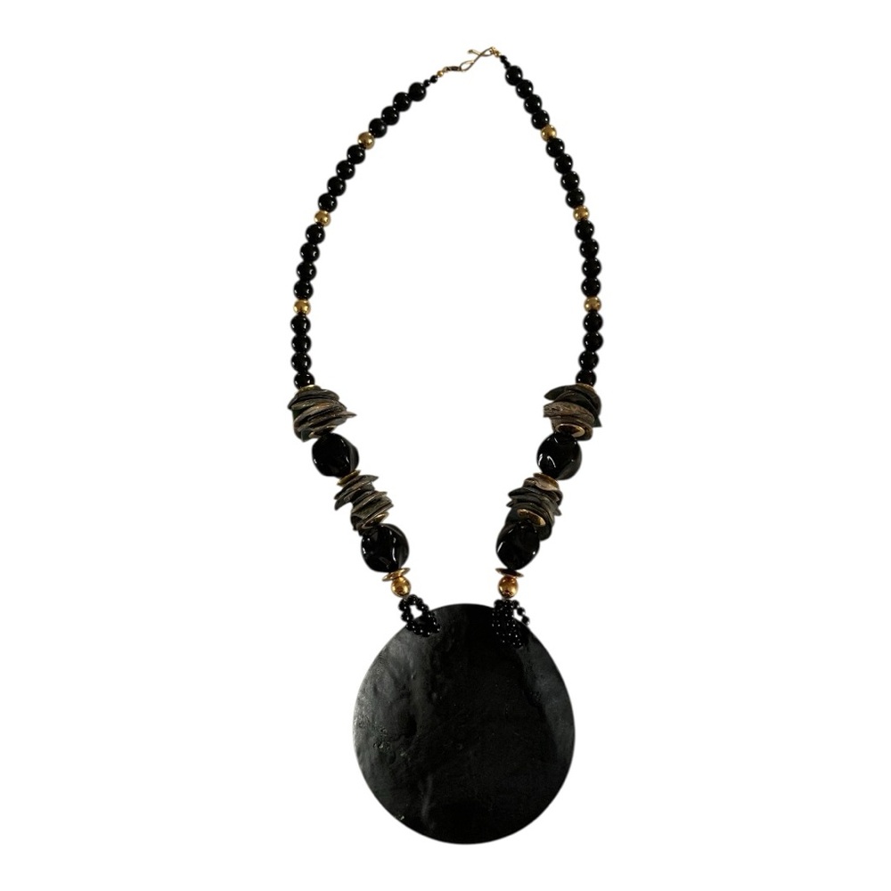 Elegant Black and Gold Necklace with Abalone Pendant - Picture 3 of 3